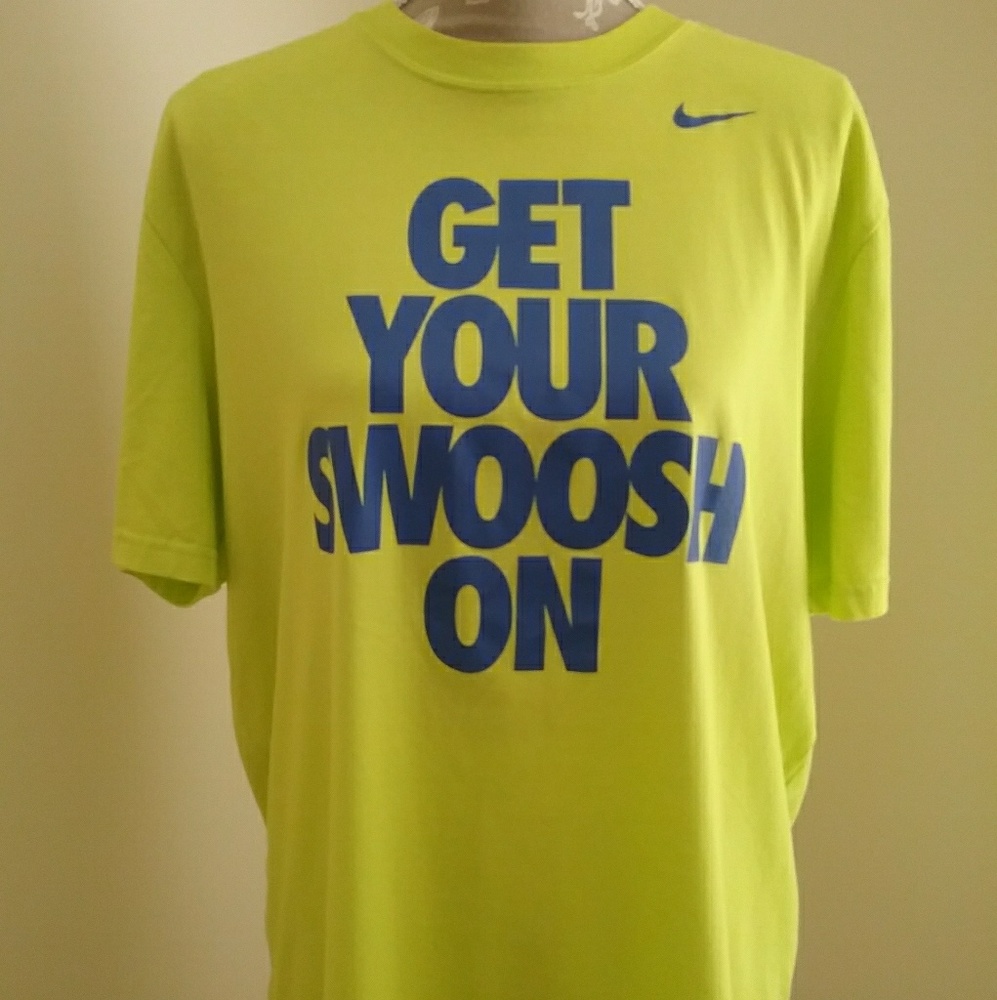 Nike Swoosh Shirf